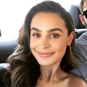 Meet your Posher, Mercedes